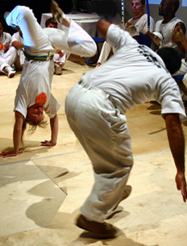 Capoeira game with Mestre Valdir, photo by Mark Himsworth