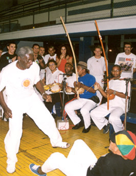 Mestre Sombra and Mestre Brandãozinho in Santos 2002 Mestre Sombra and Mestre Brandãozinho in Santos 2002